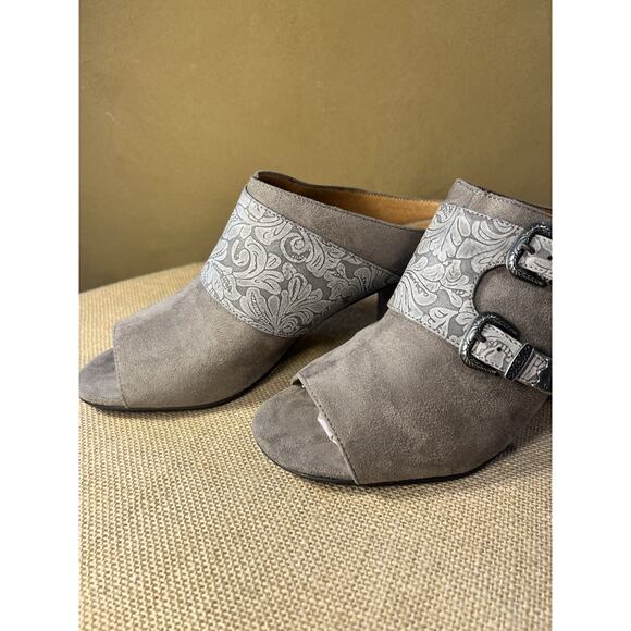 Yellow Box Sayda Taupe Gray Slides Mules with Buckles--Women's Size 10 - Picture 16 of 16